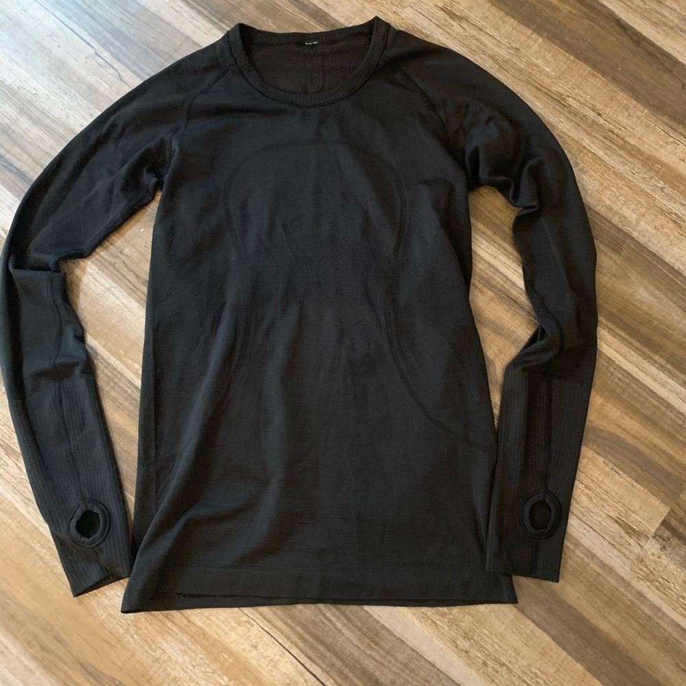 Black lululemon long sleeve swiftly tshirt sz 8